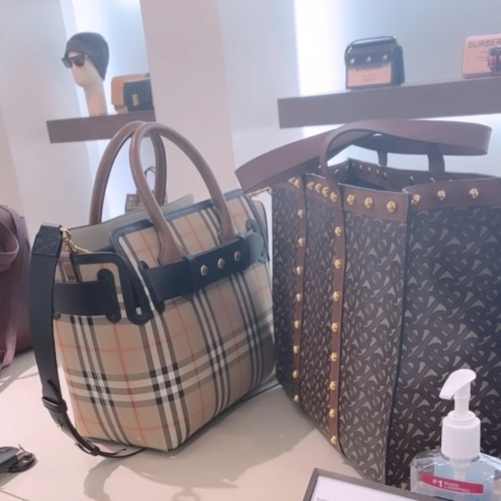Burberry purses authentic